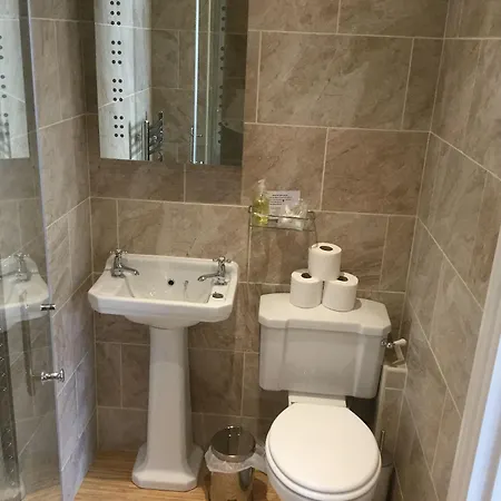 ゲストハウス Glenora