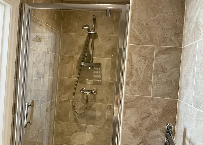 Guest house Glenora 2*