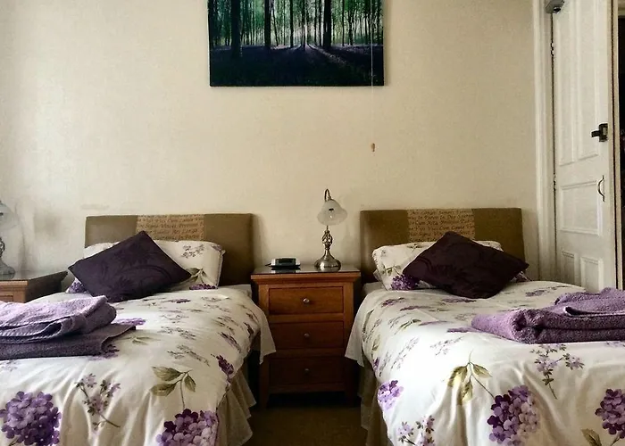 Guest house Glenora 2*