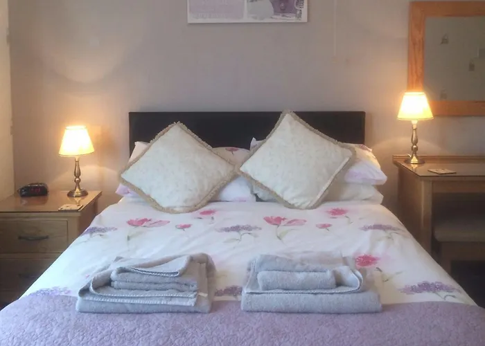 Glenora Guest house 2*