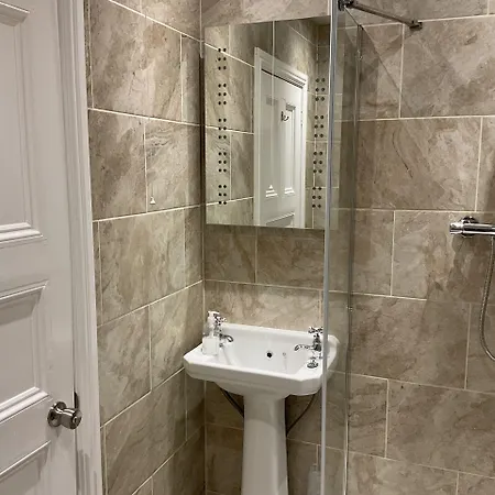 Pensjonat Glenora 2*